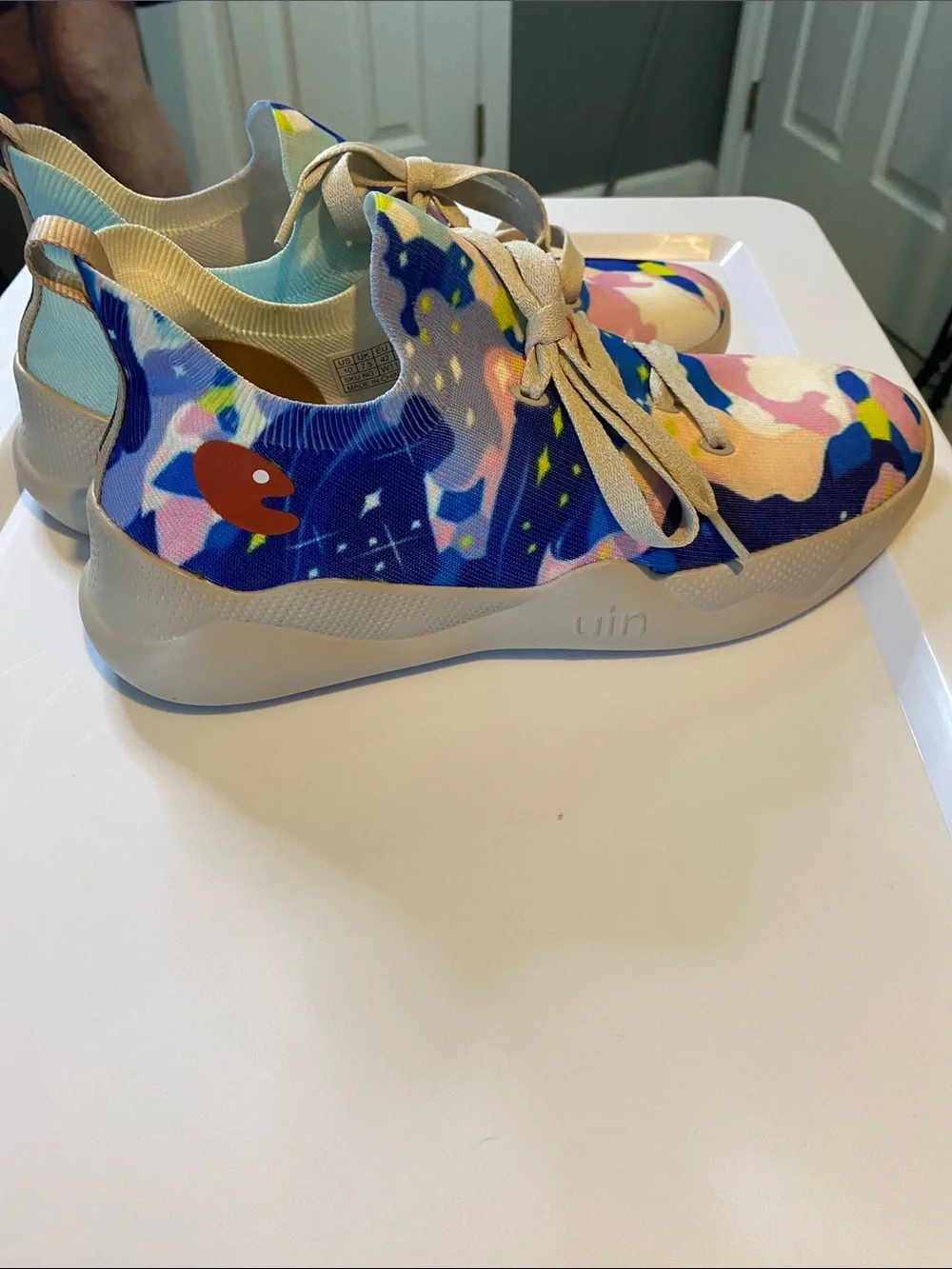 UIN Colorful Abstract Canvas Sneakers - Multicolor Walking Sneakers Size 10.